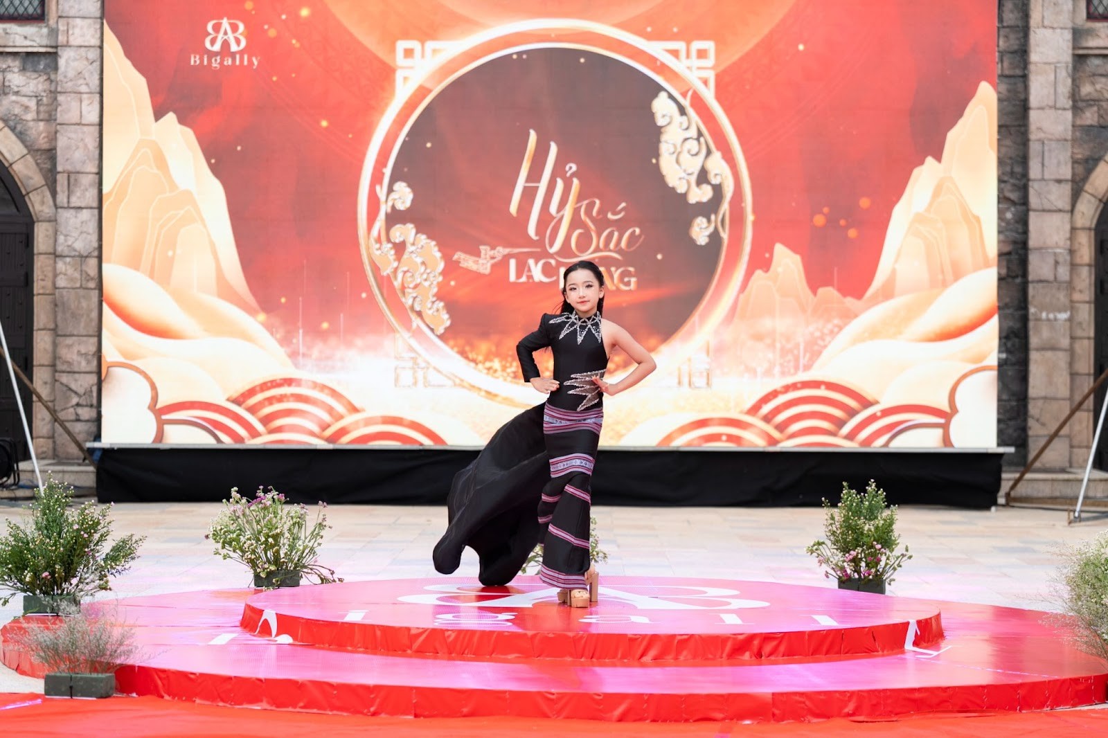 vedette-nhi-han-yu-trieu-vy1-1754535801.jpg