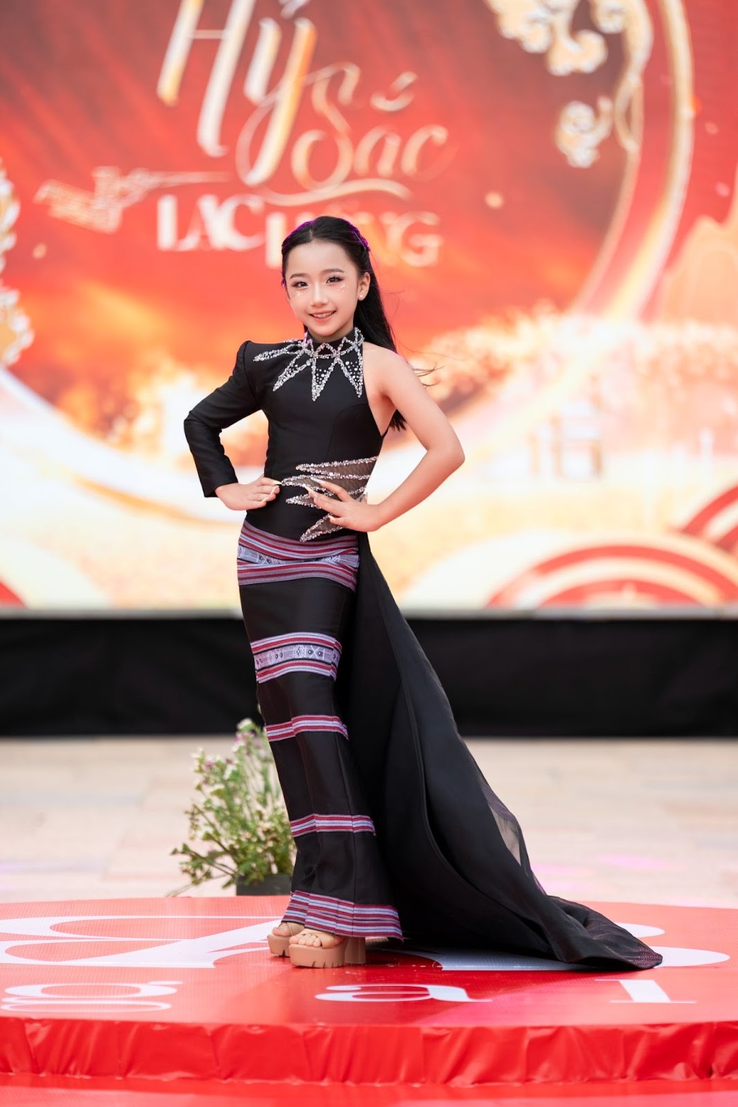 vedette-nhi-han-yu-trieu-vy4-1754535801.jpg