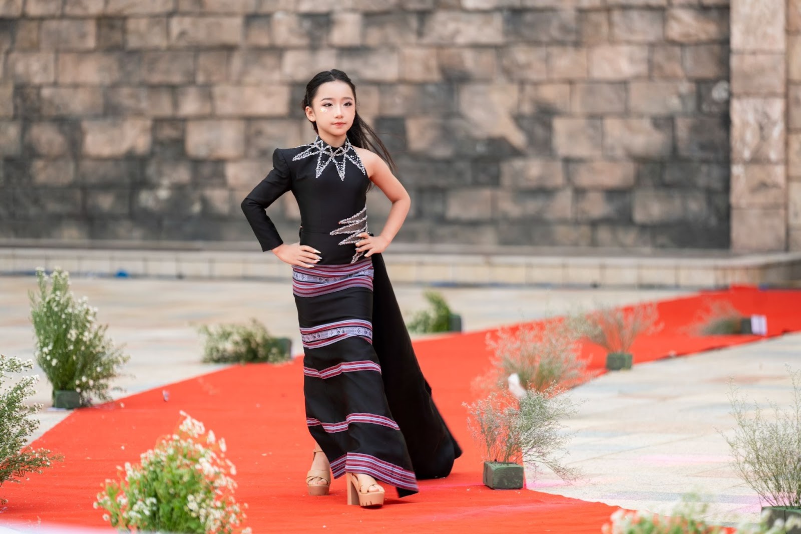 vedette-nhi-han-yu-trieu-vy8-1754535802.jpg