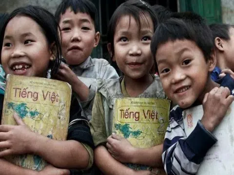 Quỹ thắp sáng ước mơ đến trường cho trẻ em khó khăn miền núi