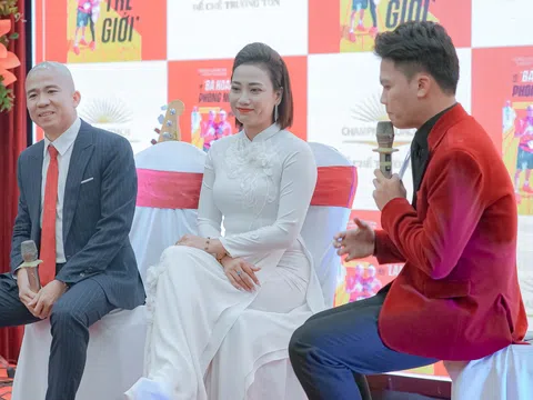 Tung Hoàng Gia "Bùi Xuân Hiếu" & Happy Woman ra cuốn sách "Từ bà hoàng phòng ngủ đến làm chủ thế giới"
